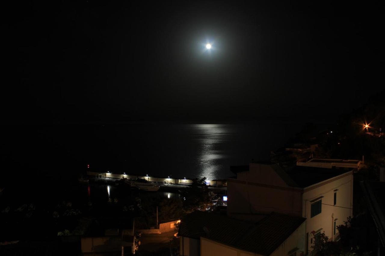 Appartement La Terrazza Dei Sogni à Isola di Ustica Extérieur photo